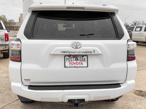 2022 Toyota 4Runner SR5