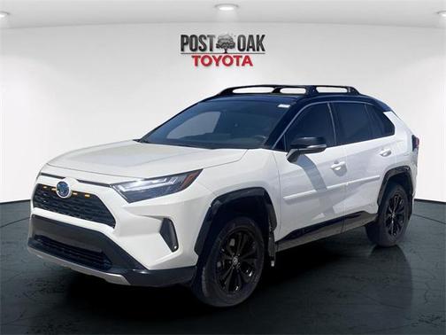 2022 Toyota RAV4 Hybrid SE
