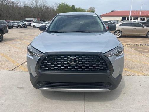 0d10 2025 Toyota Corolla Cross L