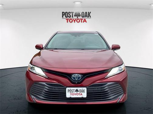 2019 Toyota Camry Hybrid LE