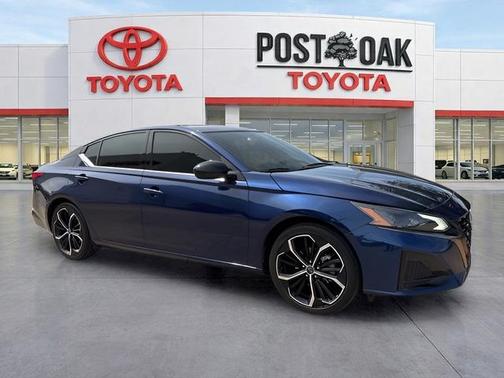 2023 Nissan Altima SR FWD