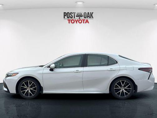 2024 Toyota Camry Hybrid SE