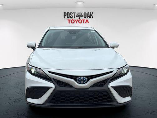 2024 Toyota Camry Hybrid SE