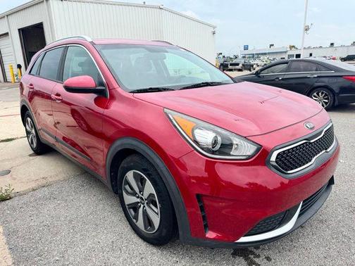 Crimson Red 2018 Kia Niro LX