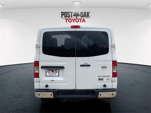 2013 Nissan NV Passenger NV3500 HD S V8