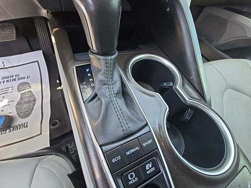 2023 Toyota Camry Hybrid XLE