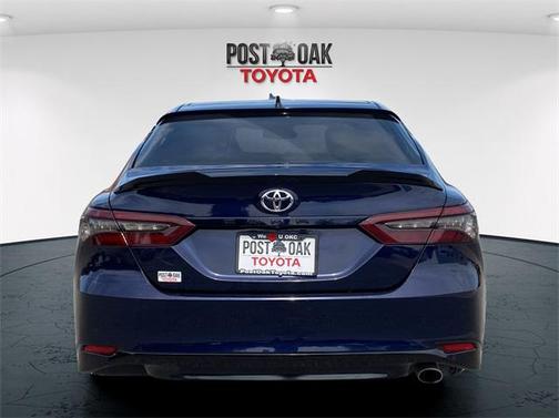 2022 Toyota Camry XLE
