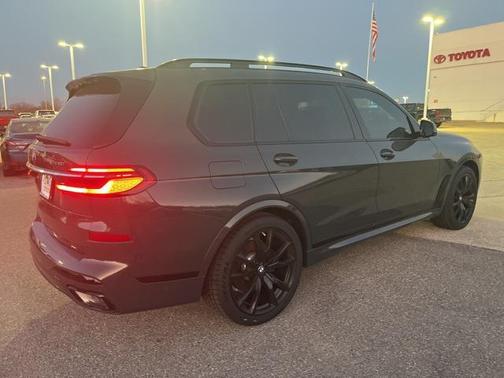 2023 BMW X7 xDrive40i