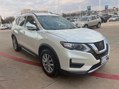 2020 Nissan Rogue SV