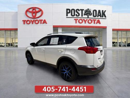 Super White 2015 Toyota RAV4 LE