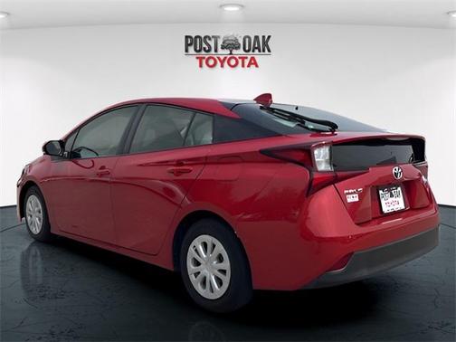2021 Toyota Prius LE