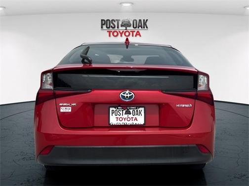 2021 Toyota Prius LE