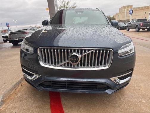 2025 Volvo XC90 B5 Ultra