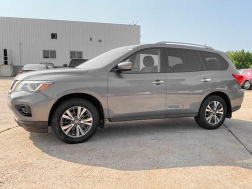 2017 Nissan Pathfinder S