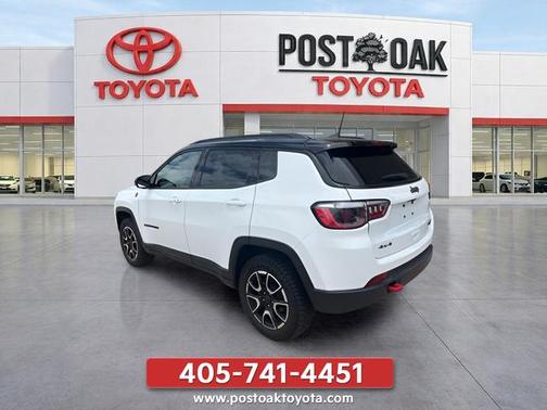 Bright White Clearcoat 2025 Jeep Compass Trailhawk