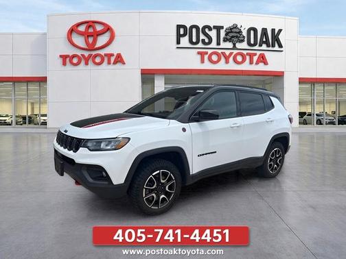 Bright White Clearcoat 2025 Jeep Compass Trailhawk