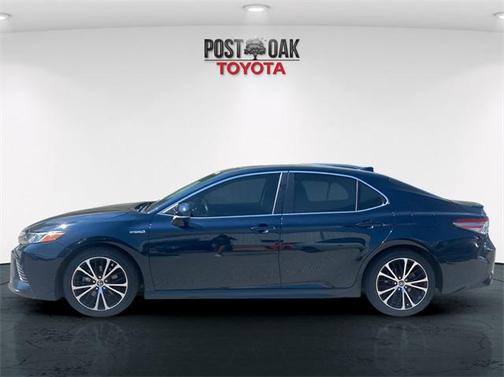 2019 Toyota Camry Hybrid SE