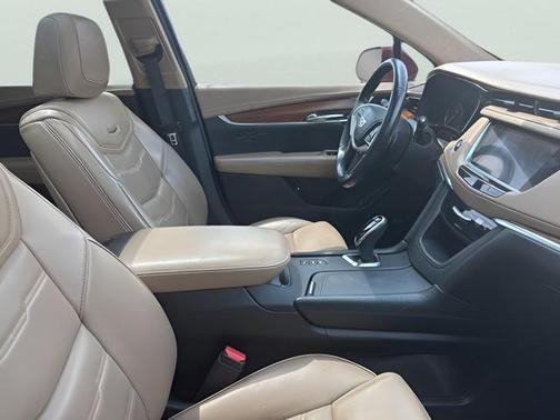 2019 Cadillac XT5 Platinum