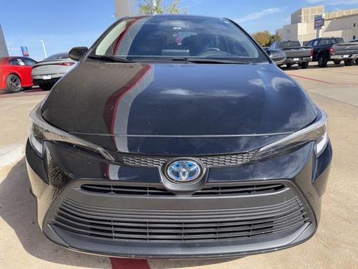 2025 Toyota Corolla Hybrid LE
