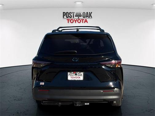 2024 Toyota Sienna Woodland Edition