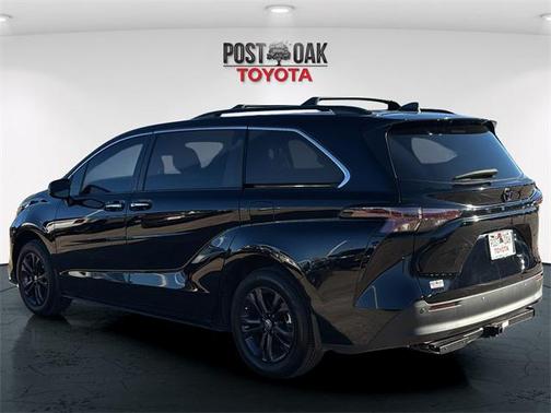 2024 Toyota Sienna Woodland Edition