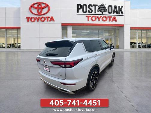 Mercury Gray Metallic 2022 Mitsubishi Outlander SE