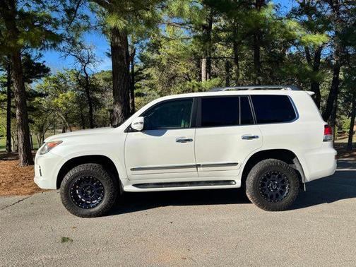 Starfire Pearl 2015 Lexus LX 570 Base