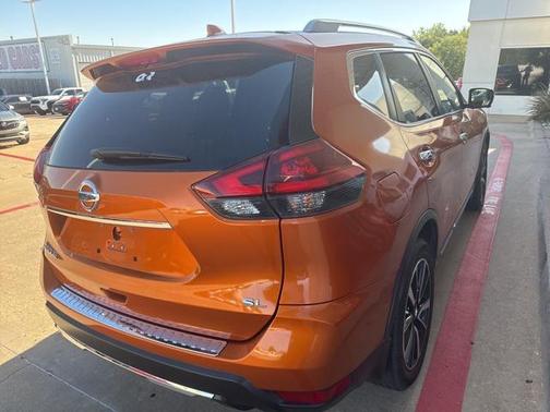 2018 Nissan Rogue SL