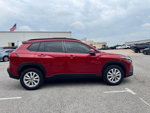 Barcelona Red Metallic 2022 Toyota Corolla Cross LE