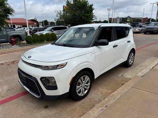 Snow White Pearl 2021 Kia Soul LX
