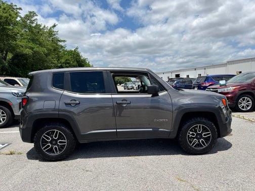 Granite Crystal Metallic Clearcoat 2016 Jeep Renegade Sport