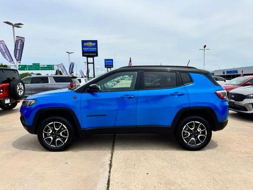 Hydro Blue Pearlcoat 2025 Jeep Compass Trailhawk
