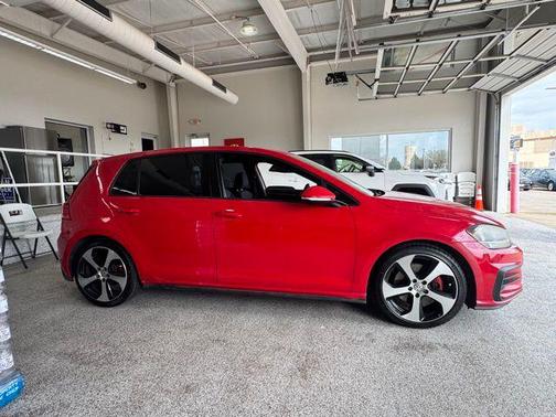 2018 Volkswagen Golf GTI 2.0T S 4-Door