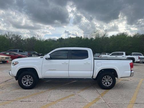 2017 Toyota Tacoma SR5
