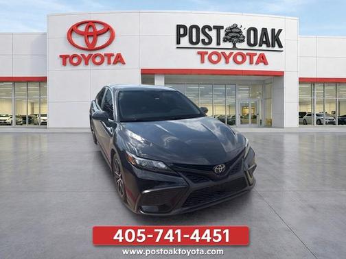 Midnight Black Metallic 2023 Toyota Camry SE