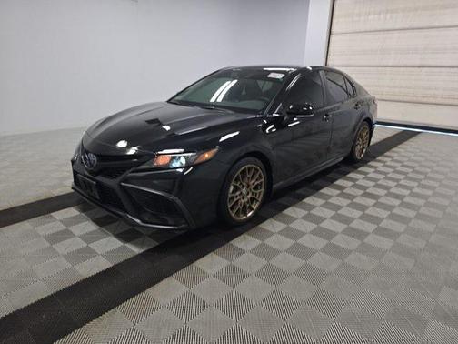 2024 Toyota Camry Hybrid SE