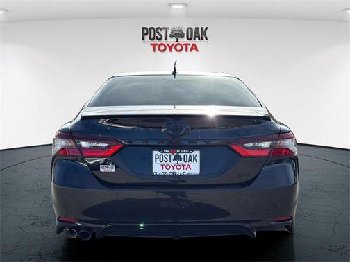 2024 Toyota Camry Hybrid SE