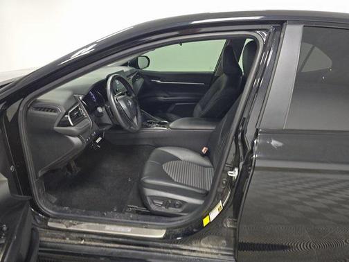 2024 Toyota Camry Hybrid SE