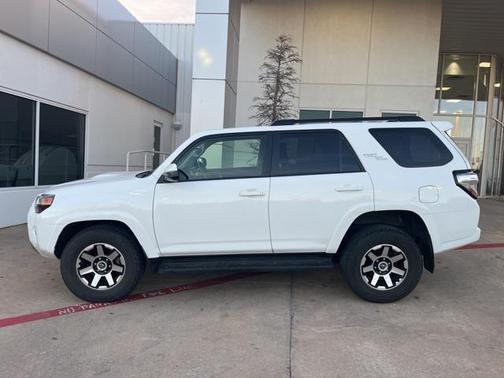 2024 Toyota 4Runner TRD Off Road
