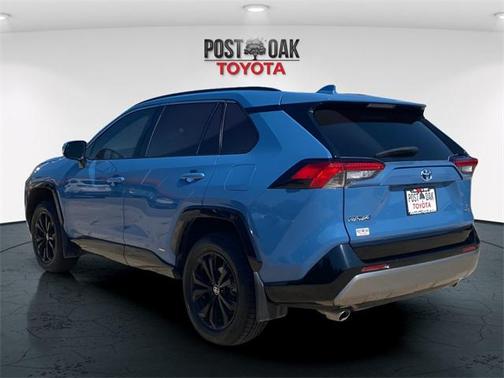 2022 Toyota RAV4 Hybrid SE