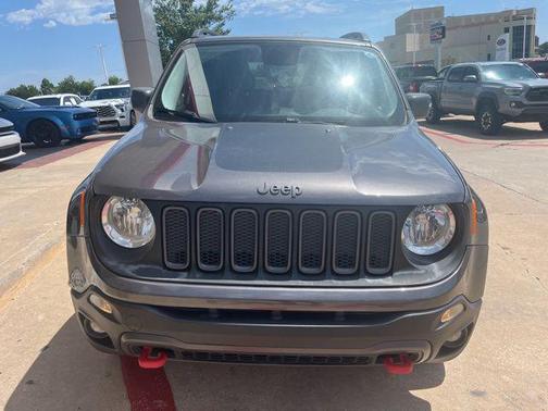 Granite Crystal Metallic Clearcoat 2016 Jeep Renegade Trailhawk