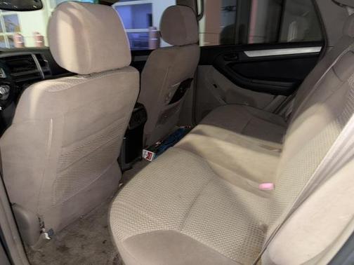 2005 Toyota 4Runner SR5 V8