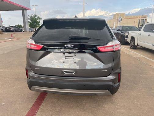 Carbonized Gray Metallic 2022 Ford Edge SEL