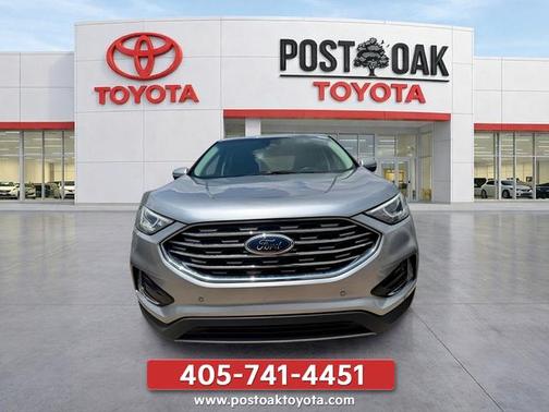 Silver Metallic 2022 Ford Edge Titanium
