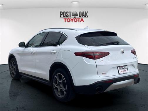 2019 Alfa Romeo Stelvio Base