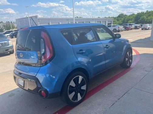 Caribbean Blue 2016 Kia Soul +