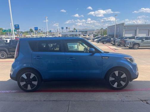 Caribbean Blue 2016 Kia Soul +