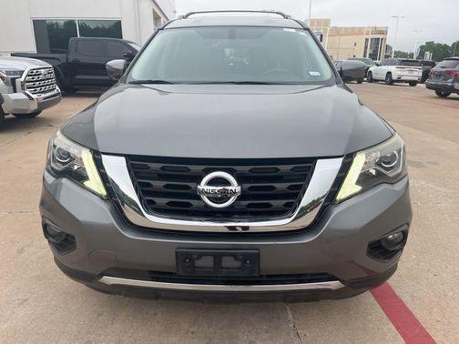 Gun Metallic 2019 Nissan Pathfinder SL