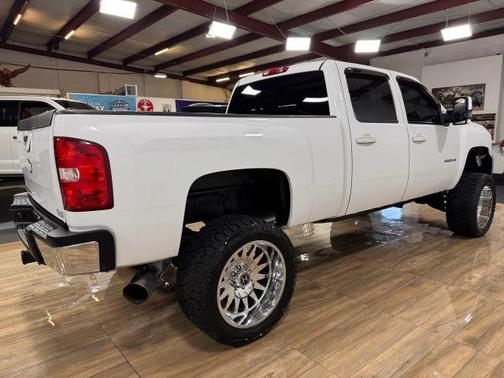 2009 Chevrolet Silverado 2500 LT Crew Cab