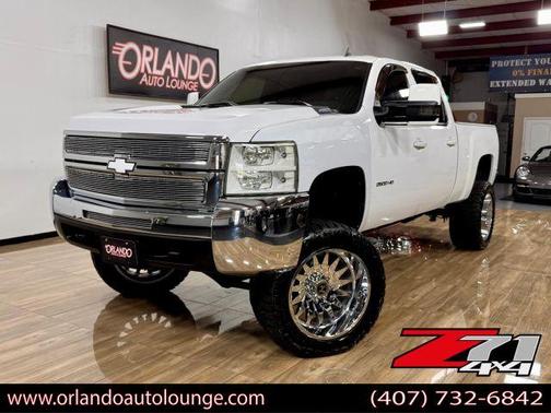 2009 Chevrolet Silverado 2500 LT Crew Cab
